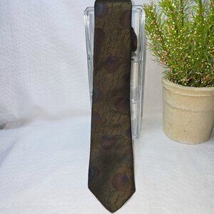 MENS DARK OLIVE GREEN TIE BY FORTE, BURGANDY DESIGN, EUC